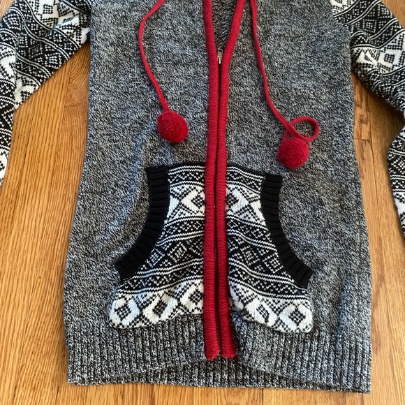 Sz XS Between Me & You Sweater - Picture 2 of 7
